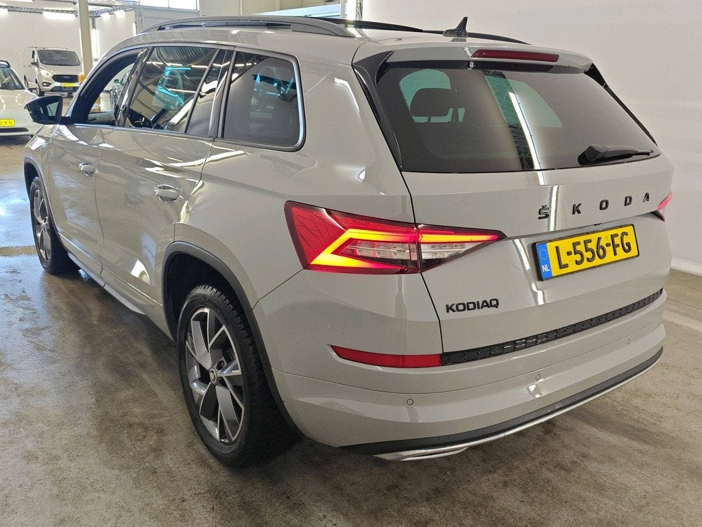 Skoda Kodiaq 1.5 TSI 150pk Sportline Business 5P | Panoramad, Auto's, Skoda, Voorwielaandrijving, Origineel Nederlands, Handgeschakeld