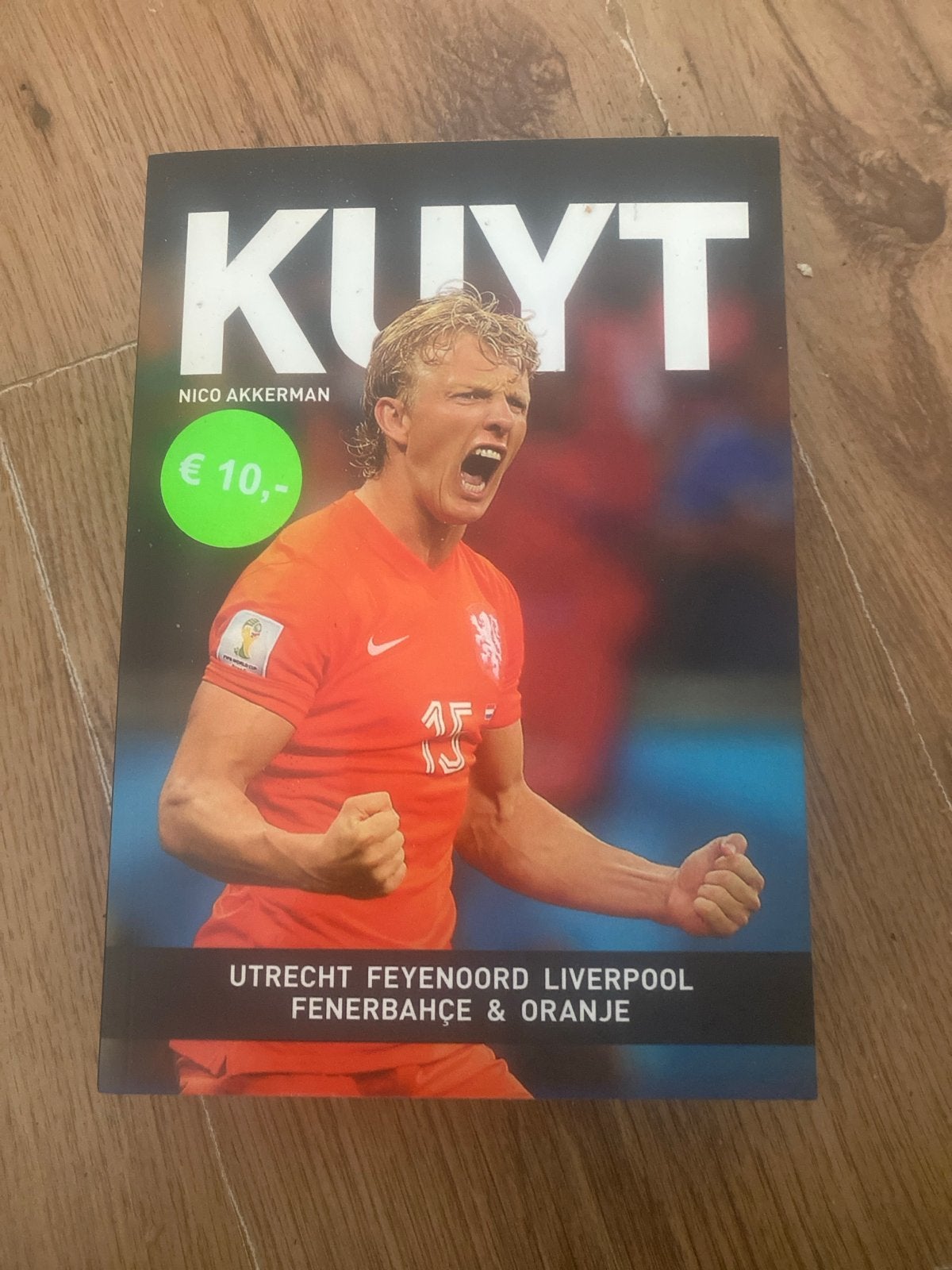 Boek: Kuyt - Utrecht, Feyenoord, Liverpool, Fenerbahçe & Ora, Boeken, Ophalen of Verzenden, Gelezen, Overige sporten