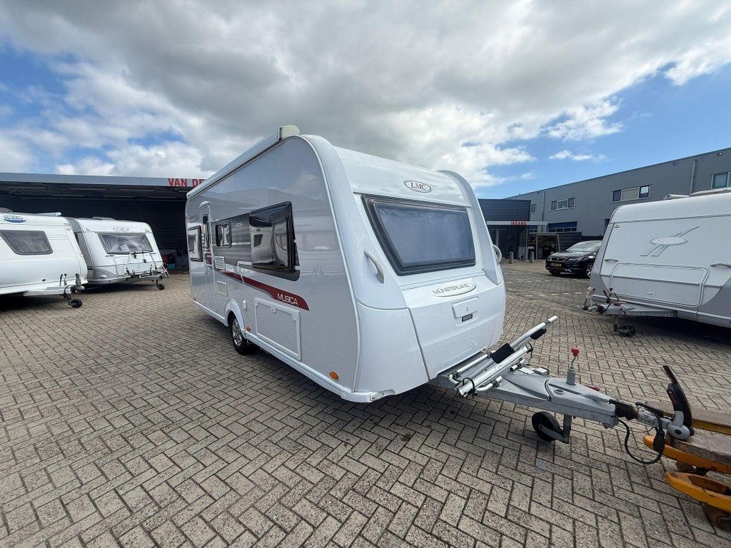LMC Musica 470 E Casluifel+wanden mover, Dwarsbed, Bedrijf, Treinzit, 4 tot 5 meter
