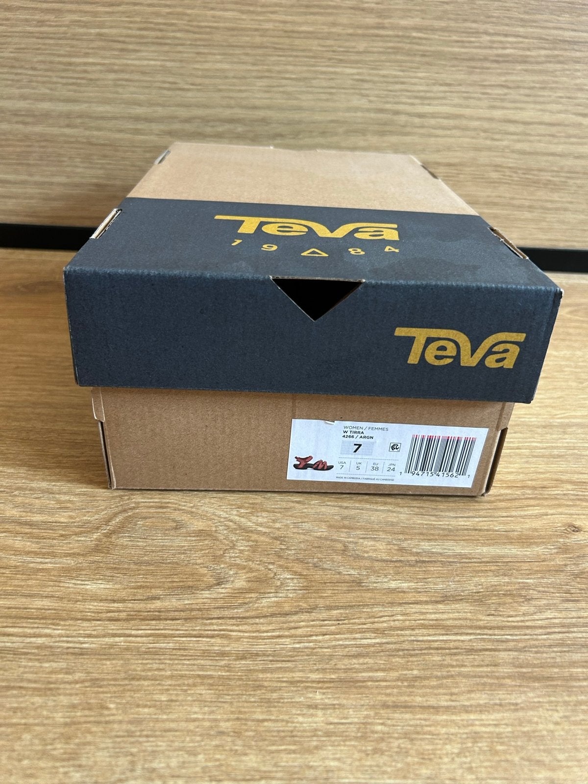 Teva W Tirra Sandalen - Nieuw in doos, Ophalen of Verzenden, Nieuw, Rood, Sandalen of Muiltjes