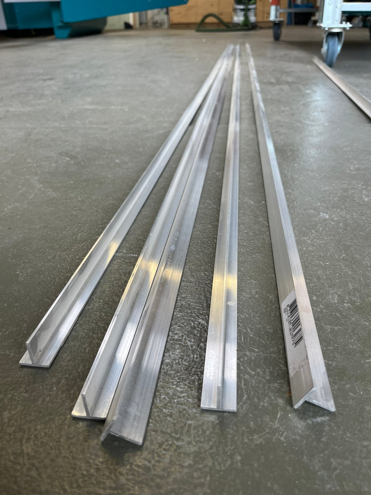 5x aluminium T profiel 20x20x2mm 3 meter lang, Doe-het-zelf en Verbouw, Ophalen, Zo goed als nieuw, Aluminium
