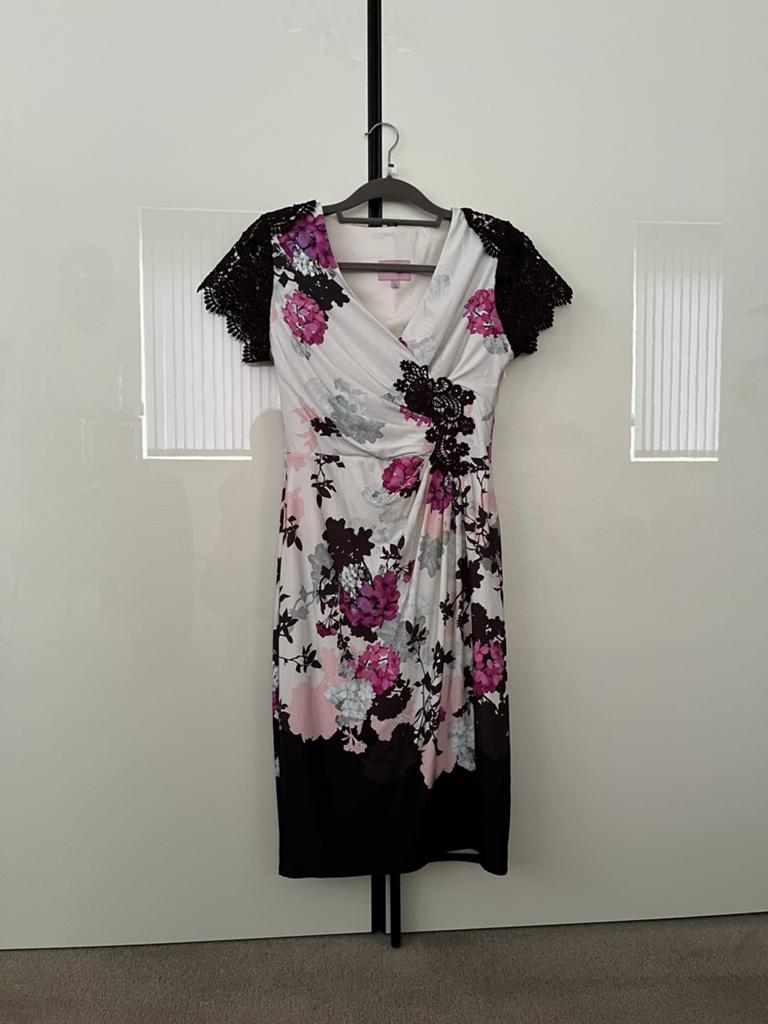 Phase Eight Jurk met Bloemenprint en Kanten Mouwen, Maat 38/40 (M), Wit, Ophalen of Verzenden, Zo goed als nieuw