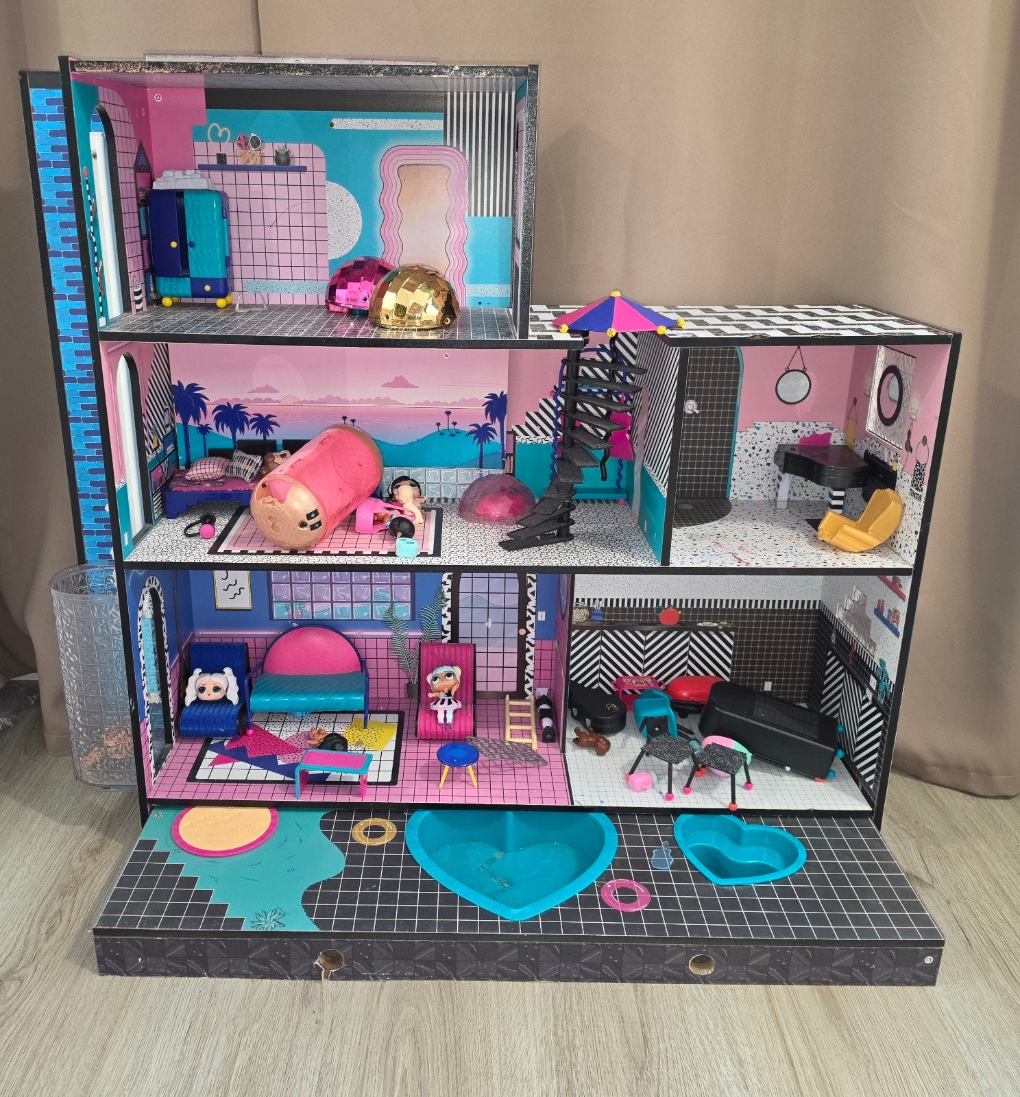 lol surprise omg huis, Kinderen en Baby's, Ophalen, Gebruikt, Poppenhuis