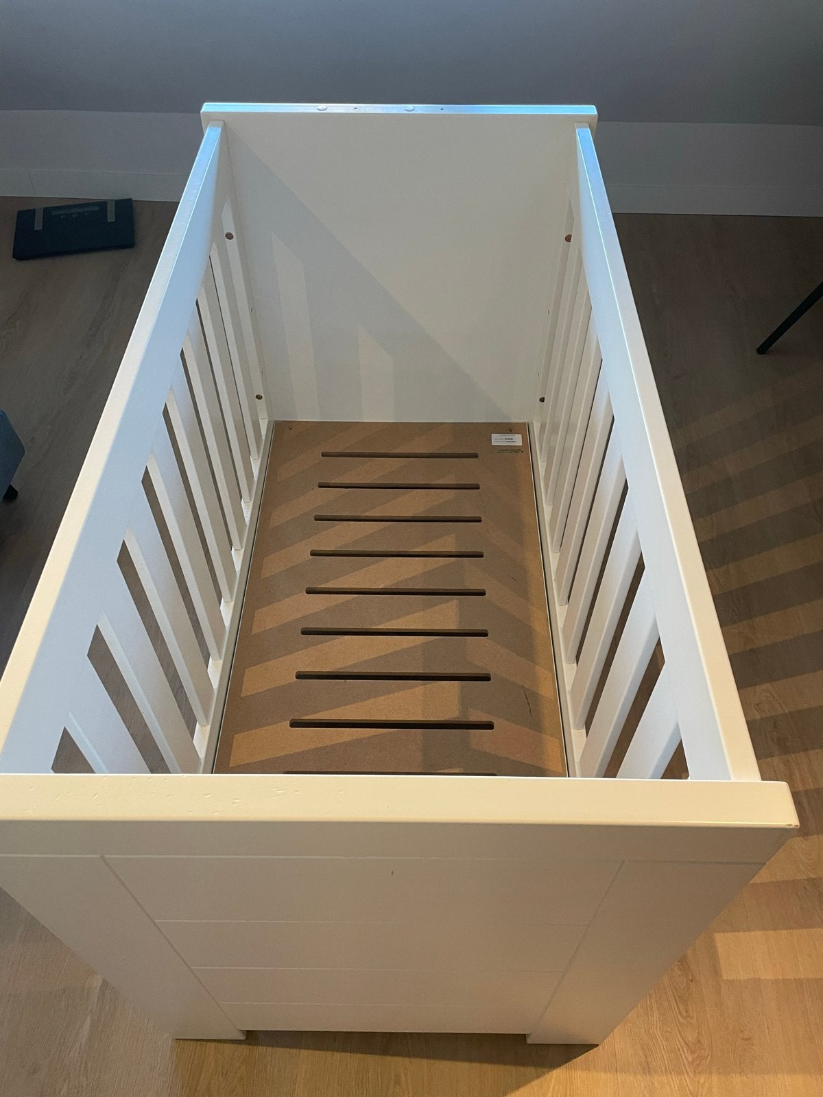 Wit ledikant babybedje 60x120 cm met lattenbodem, Ophalen, Gebruikt, Lattenbodem, Minder dan 140 cm