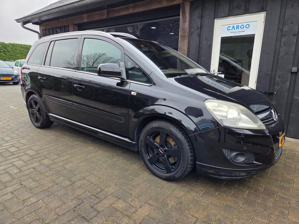 Opel Zafira 2.2 Cosmo, Auto's, Voorwielaandrijving, 4 cilinders, 150 pk, 7 stoelen