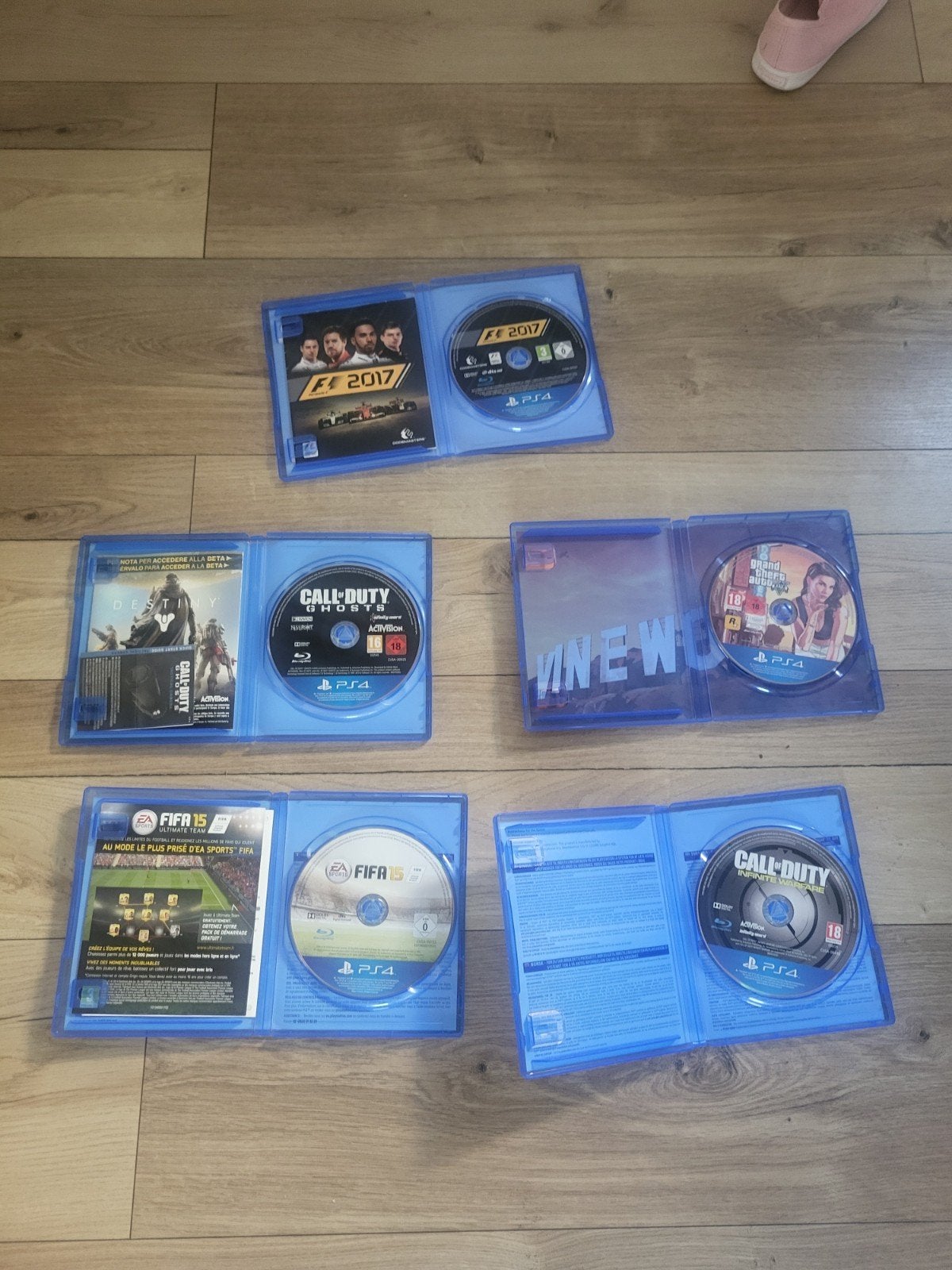 PS4 games: F1 2017, Call of Duty Ghosts, FIFA 15, GTA V, Ophalen, Gebruikt, Overige genres