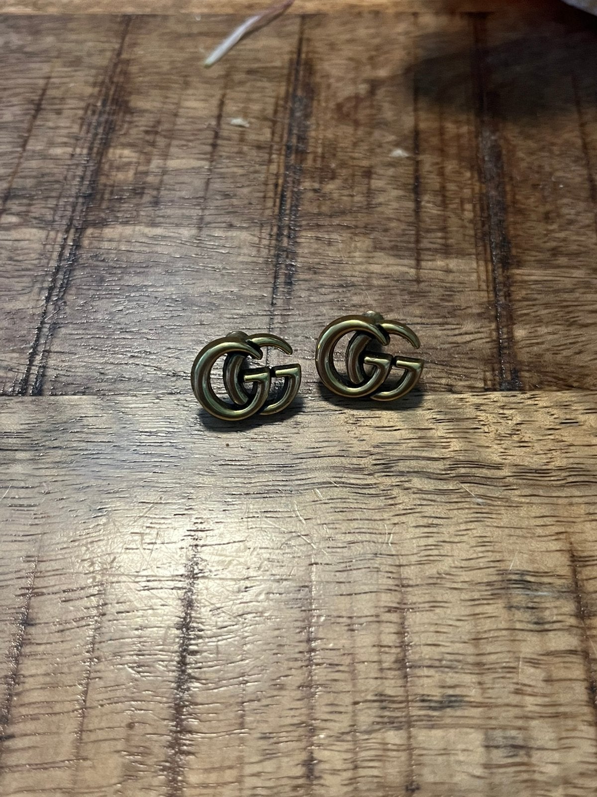 Gucci oorbellen, Ophalen, Zo goed als nieuw, Goud, Knopjes of Stekers