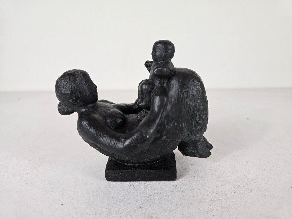 Beeld 'Geborgen begin', Frank Letterie, polystone, Nederland, Ophalen of Verzenden