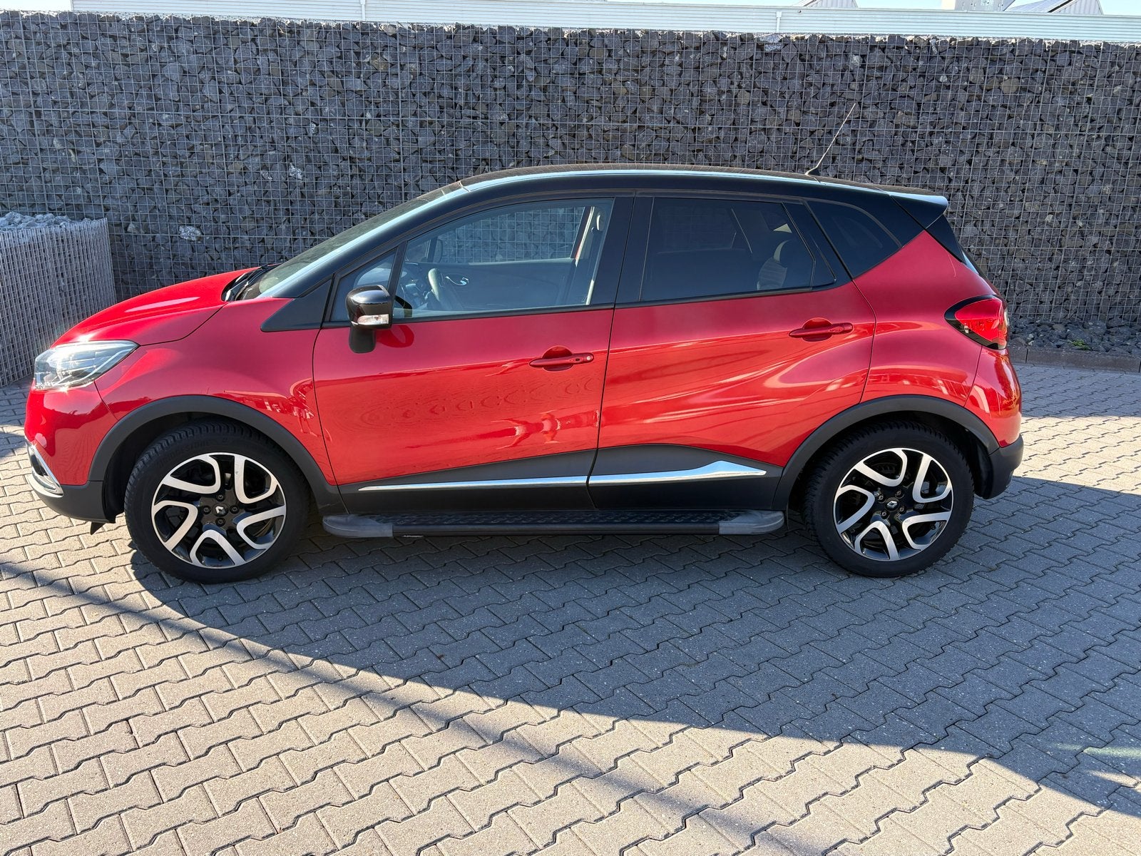 Renault Captur 0.9 TCE 90 2015 Rood, Auto's, Voorwielaandrijving, 898 cc, 49 €/maand, 1200 kg