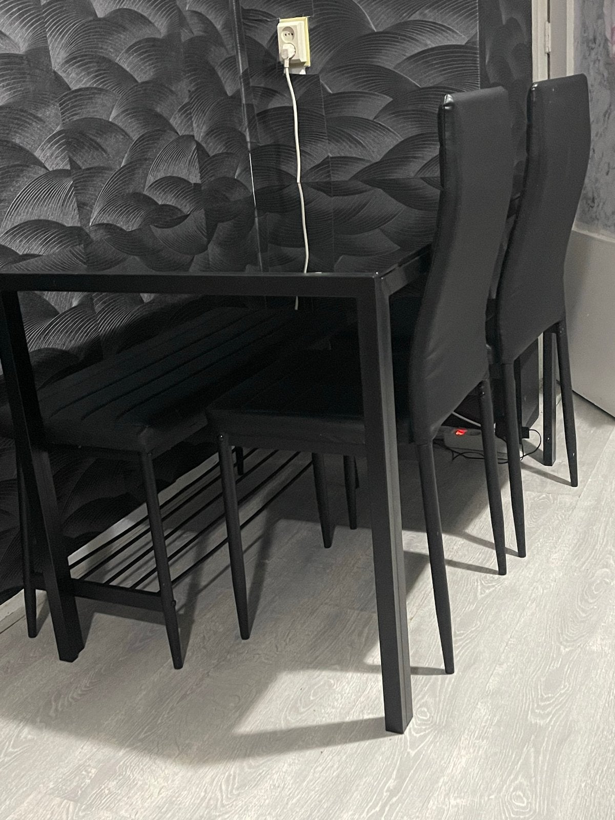 Zwarte Eettafelset 120x70 cm met 4 Stoelen en Bankje, Huis en Inrichting, 100 tot 150 cm, Zo goed als nieuw, Vijf personen of meer