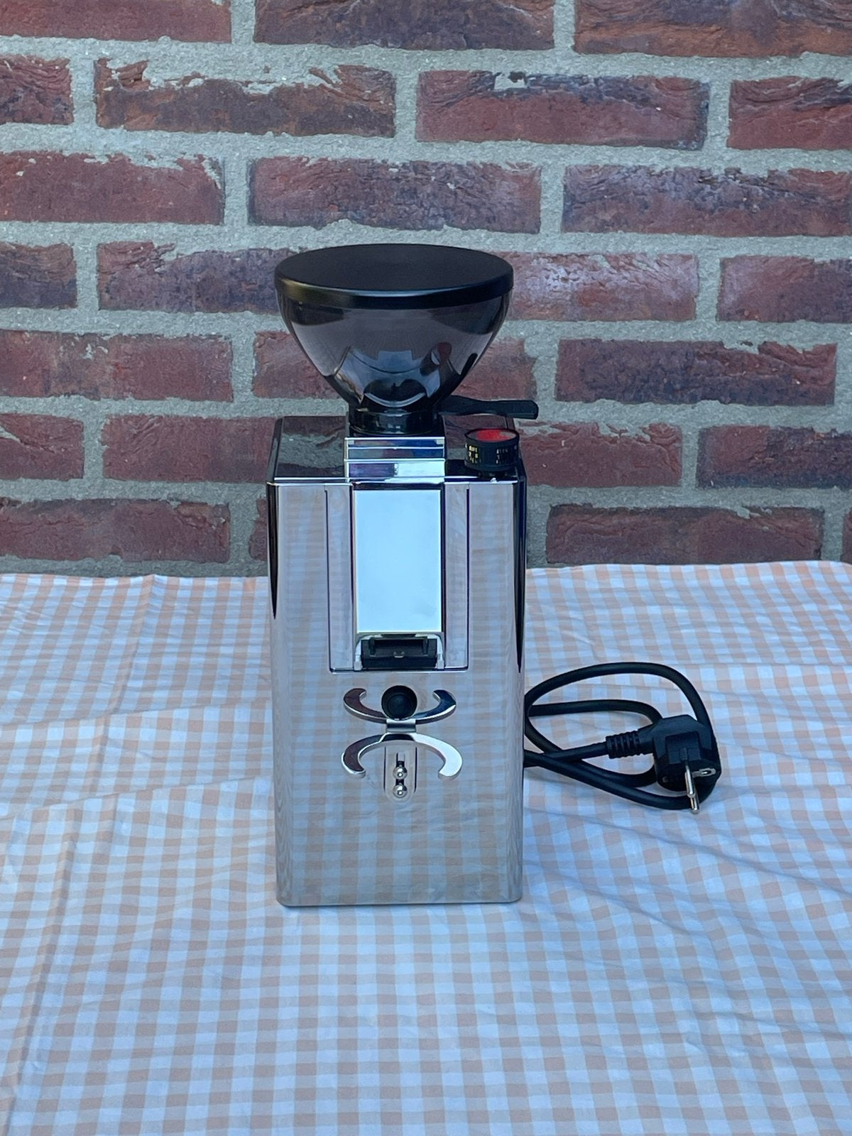 Foto 2 van Te koop: Z.g.a.n. La Pavoni New Kube Mill bonenmaler.