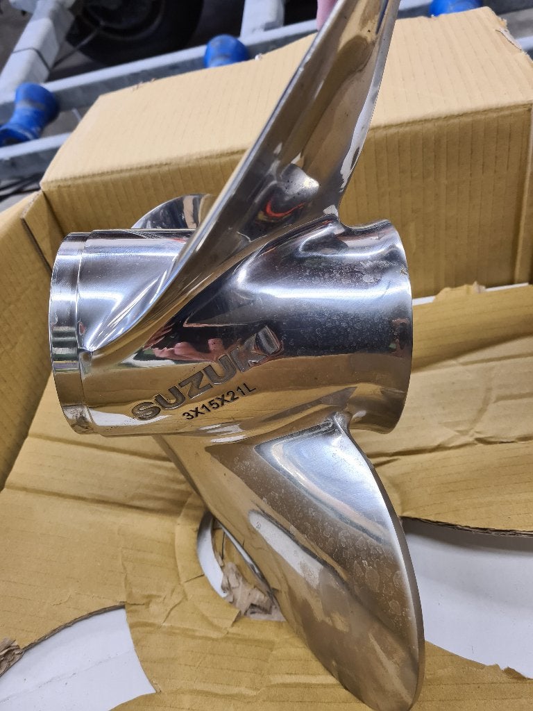 RVS Schroef Suzuki 175-300PK TYPE: 3x15x21 L, Ophalen of Verzenden, Zo goed als nieuw, Motor en Techniek, Motorboot