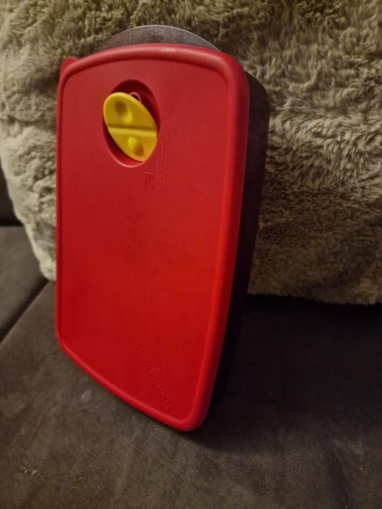 Tupperware magnetronschaal met deksel. Crystal wave. 3-vaks., Ophalen of Verzenden, Zo goed als nieuw, Rood, Overige typen