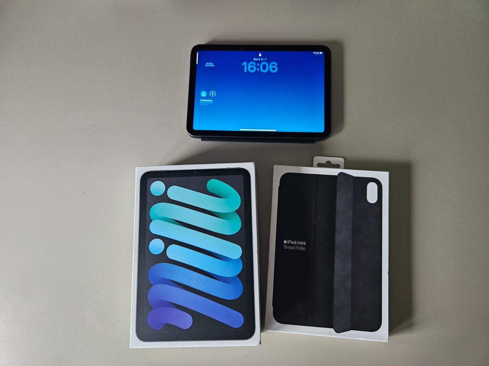 Apple iPad Mini 6 (256GB, Wi-Fi) met Smart Folio, Computers en Software, Apple iPads, 8 inch, Ophalen of Verzenden, Zo goed als nieuw
