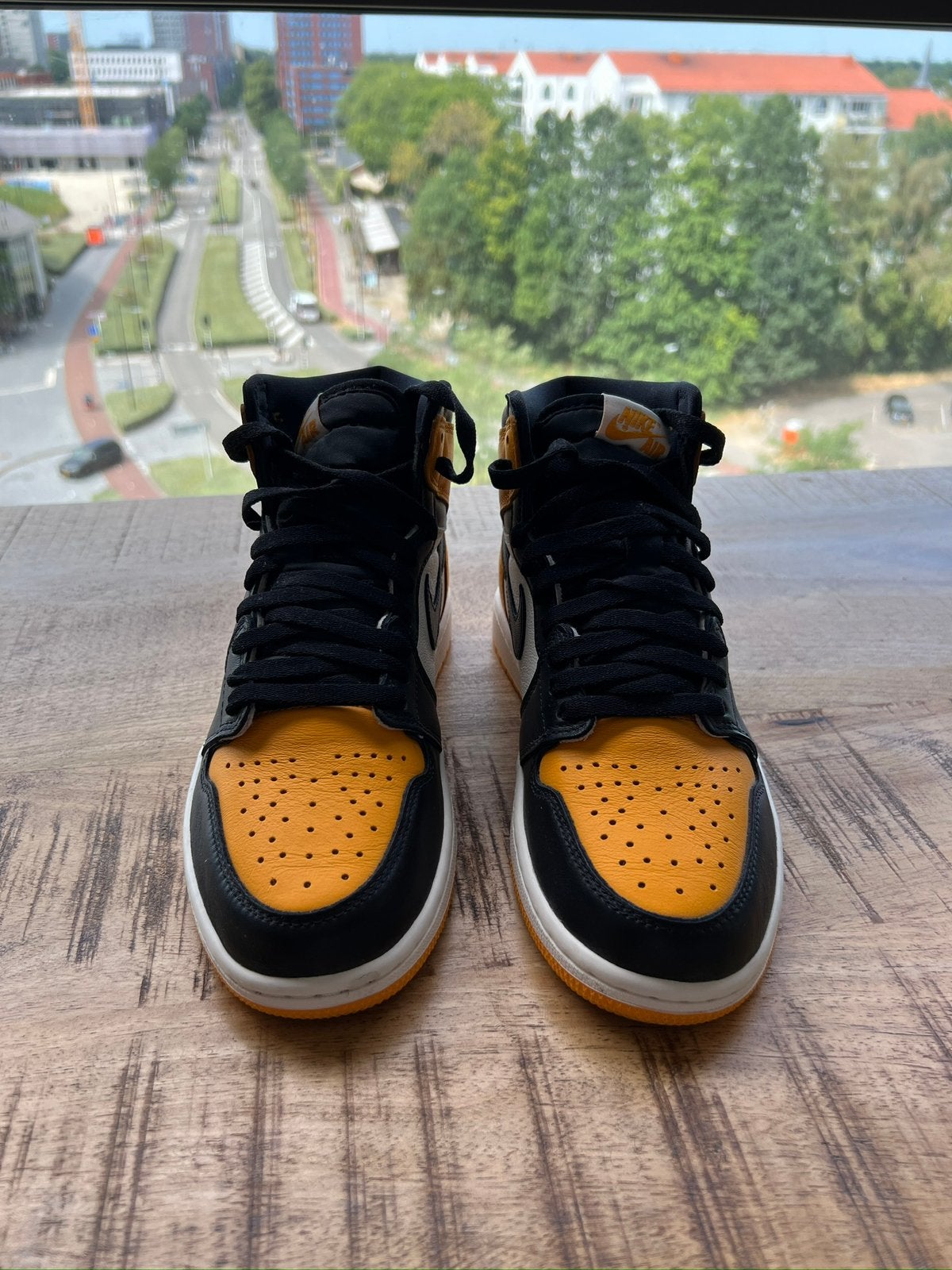 Nike Jordan 1 High Taxi Maat 41, Overige kleuren, Ophalen of Verzenden, Sneakers of Gympen, Zo goed als nieuw