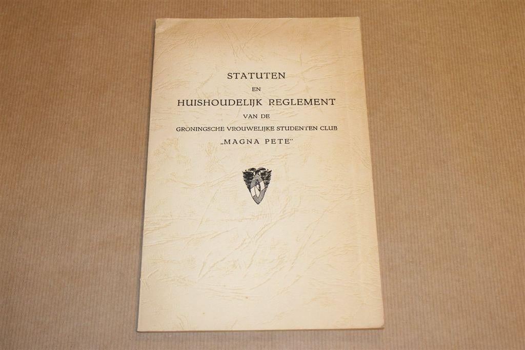 Vrouwelijke Studentenclub Magna Pete — Groningen [1935], Boeken, Geschiedenis | Stad en Regio, Gelezen, Ophalen of Verzenden