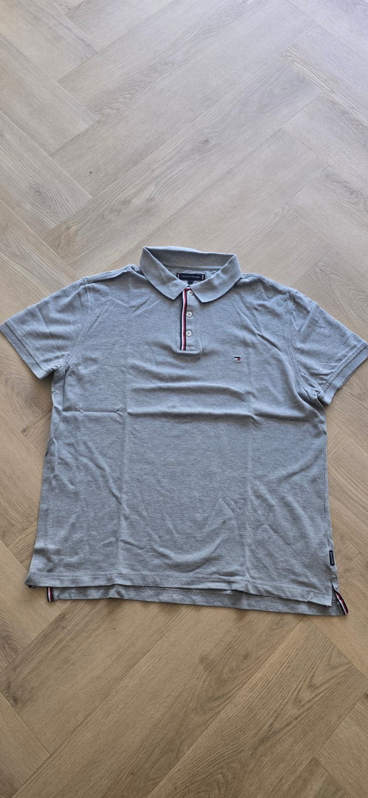 Tommy Hilfiger Polo Grijs Maat L, Maat 52/54 (L), Tommy Hilfiger, Ophalen of Verzenden, Zo goed als nieuw
