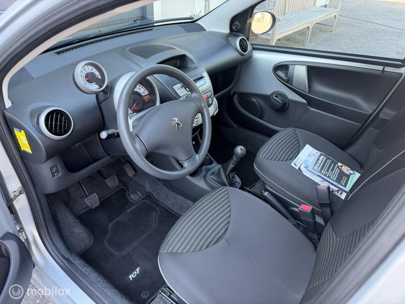 Peugeot 107 1.0 Active|RIJKLAAR|NAP|1E EIG|UNIEK!|AUX|ISOFIX, Voorwielaandrijving, Euro 5, Stof, Gebruikt