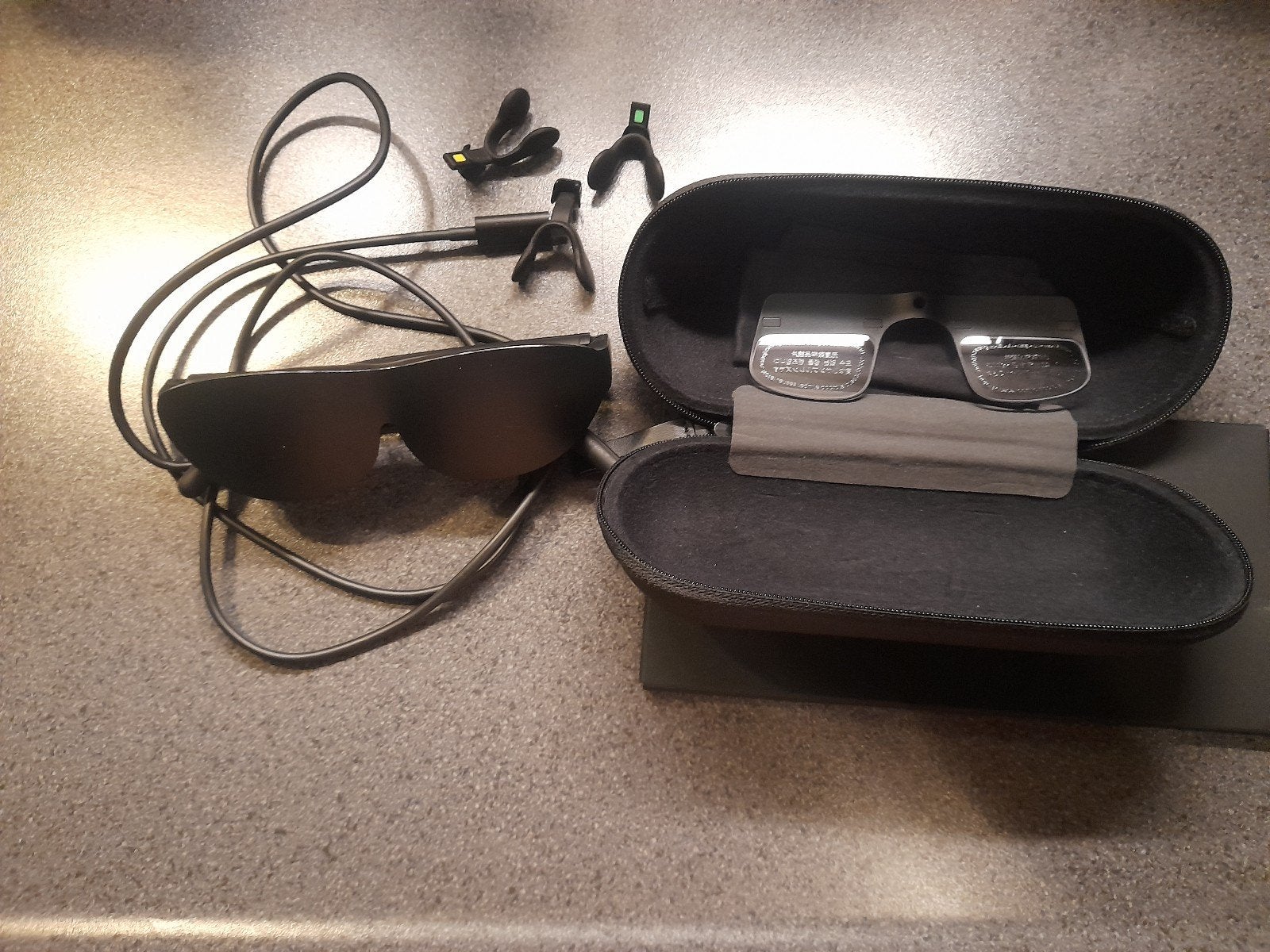 Nreal Air AR-bril met accessoires, Ophalen of Verzenden, Zo goed als nieuw, VR-bril, Overige platformen