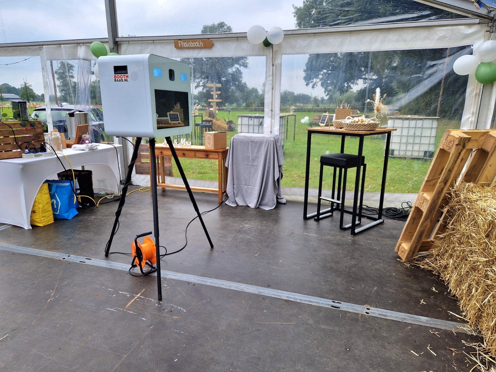 Photobooth huren omgeving Zwolle | incl. onbeperkt printen, Ophalen