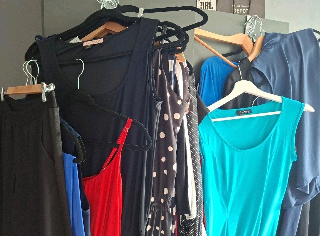 Groot kledingpakket La Dress (ca. 30 stuks) - Maat S/M, Kleding | Dames, Maat 38/40 (M), Overige kleuren, La Dress, Ophalen of Verzenden