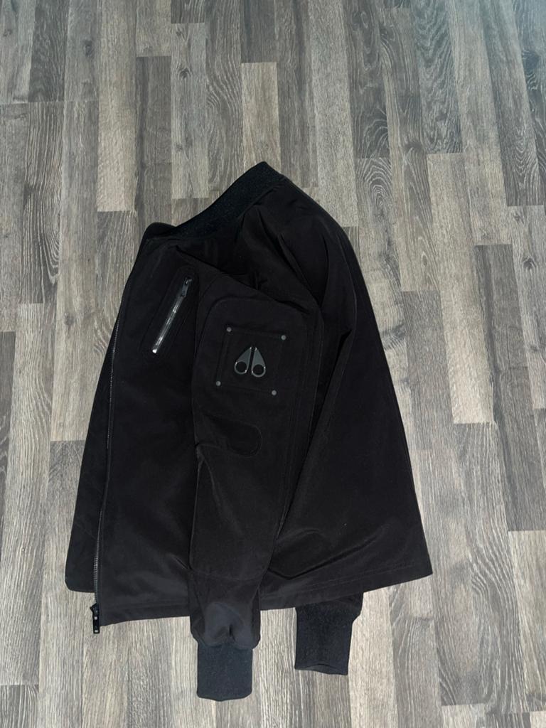 Moose Knuckles Zwarte Bomberjack - Maat S, Kleding | Heren, Jassen | Winter, Ophalen of Verzenden, Zo goed als nieuw, Maat 46 (S) of kleiner
