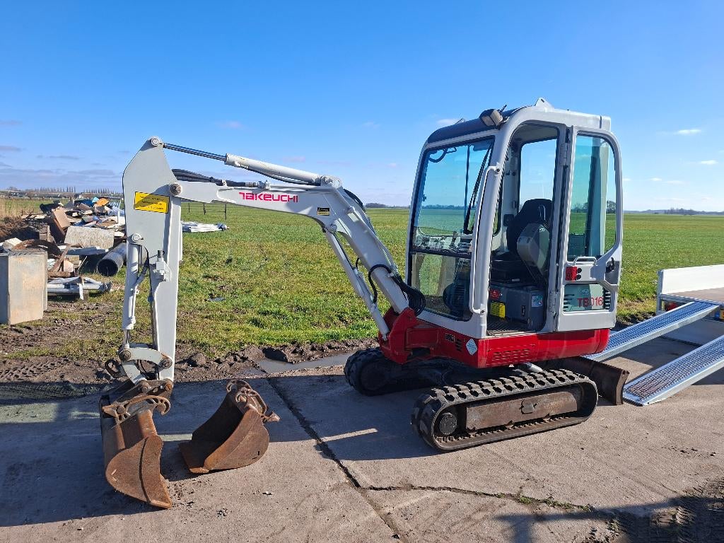 Takeuchi Tb016, Zakelijke goederen, Machines en Bouw | Kranen en Graafmachines, Ophalen, Graafmachine