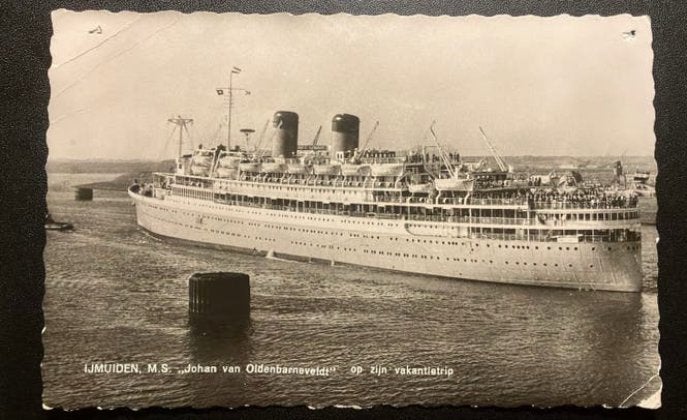 JOHAN VAN OLDENBARNEVELT ca. 1962  IJmuiden verlatend., Ophalen of Verzenden, Zo goed als nieuw, Kaart, Foto of Prent