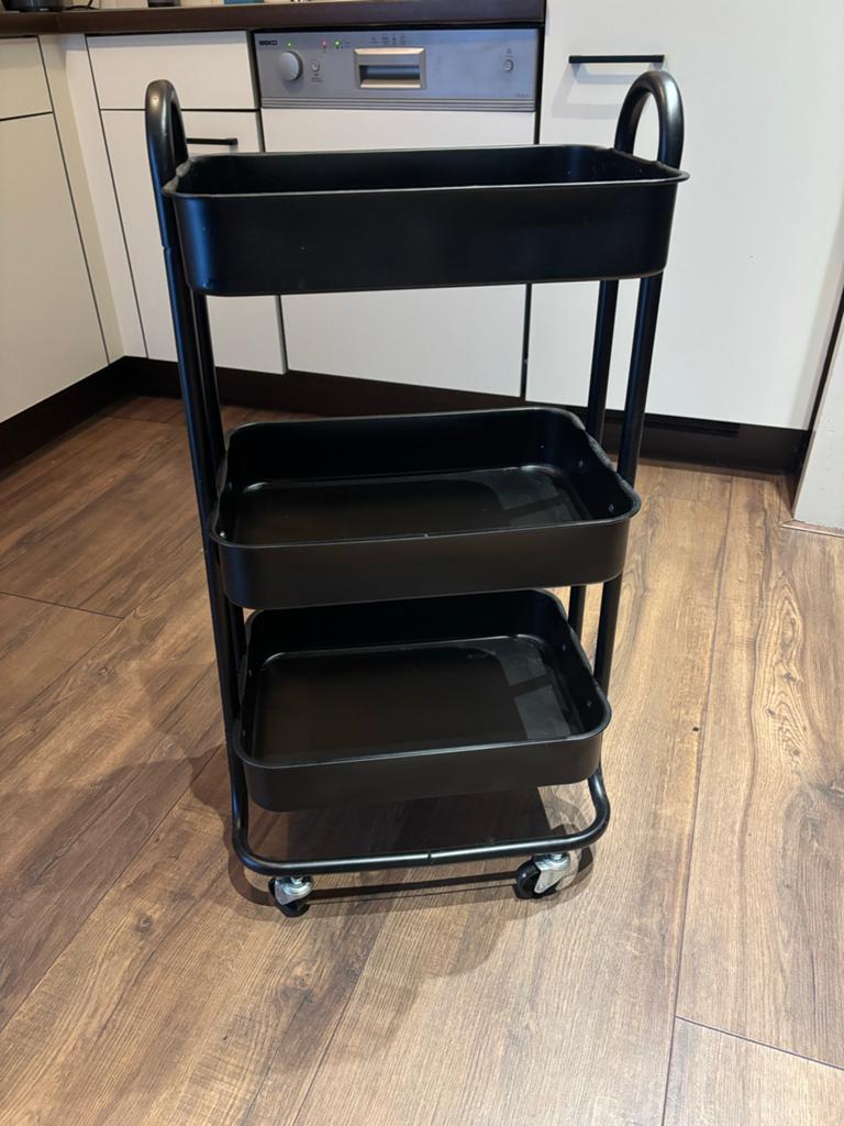 Zwart roltafel/karretje met 3 bakken, Ophalen, Gebruikt