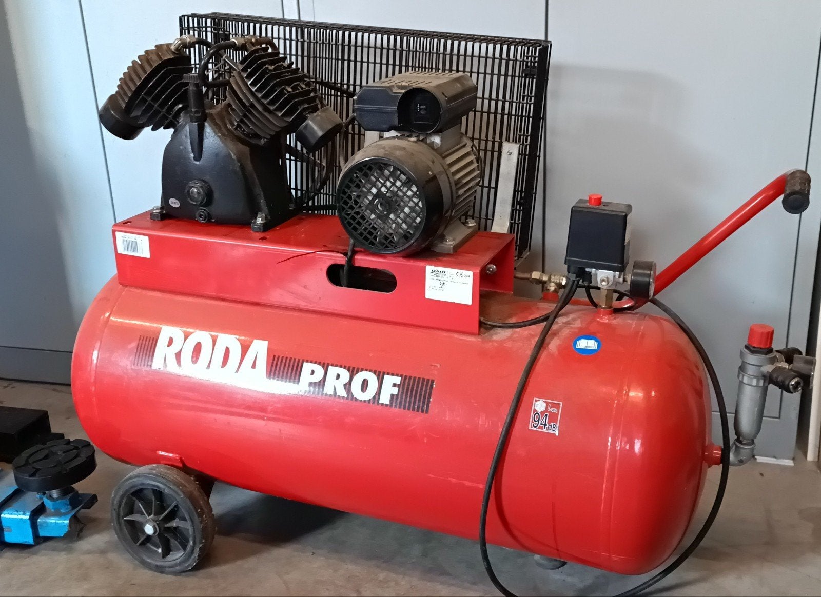 RODA PROF Compressor, Ophalen, Gebruikt, 200 tot 400 liter/min, Mobiel