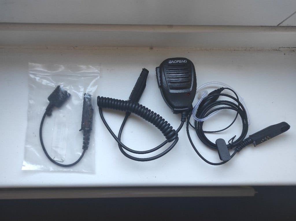 Setje Baofeng portofoon spreeksleutel en verloopkabel., Ophalen of Verzenden, Gebruikt, Portofoon of Walkie-talkie