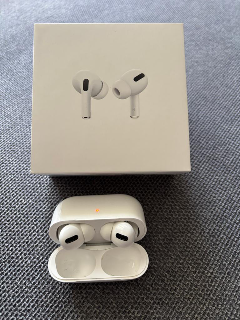 Apple AirPods Pro 2 met oplaadcase DEFECT!!!, Ophalen of Verzenden, Niet werkend, Draadloos