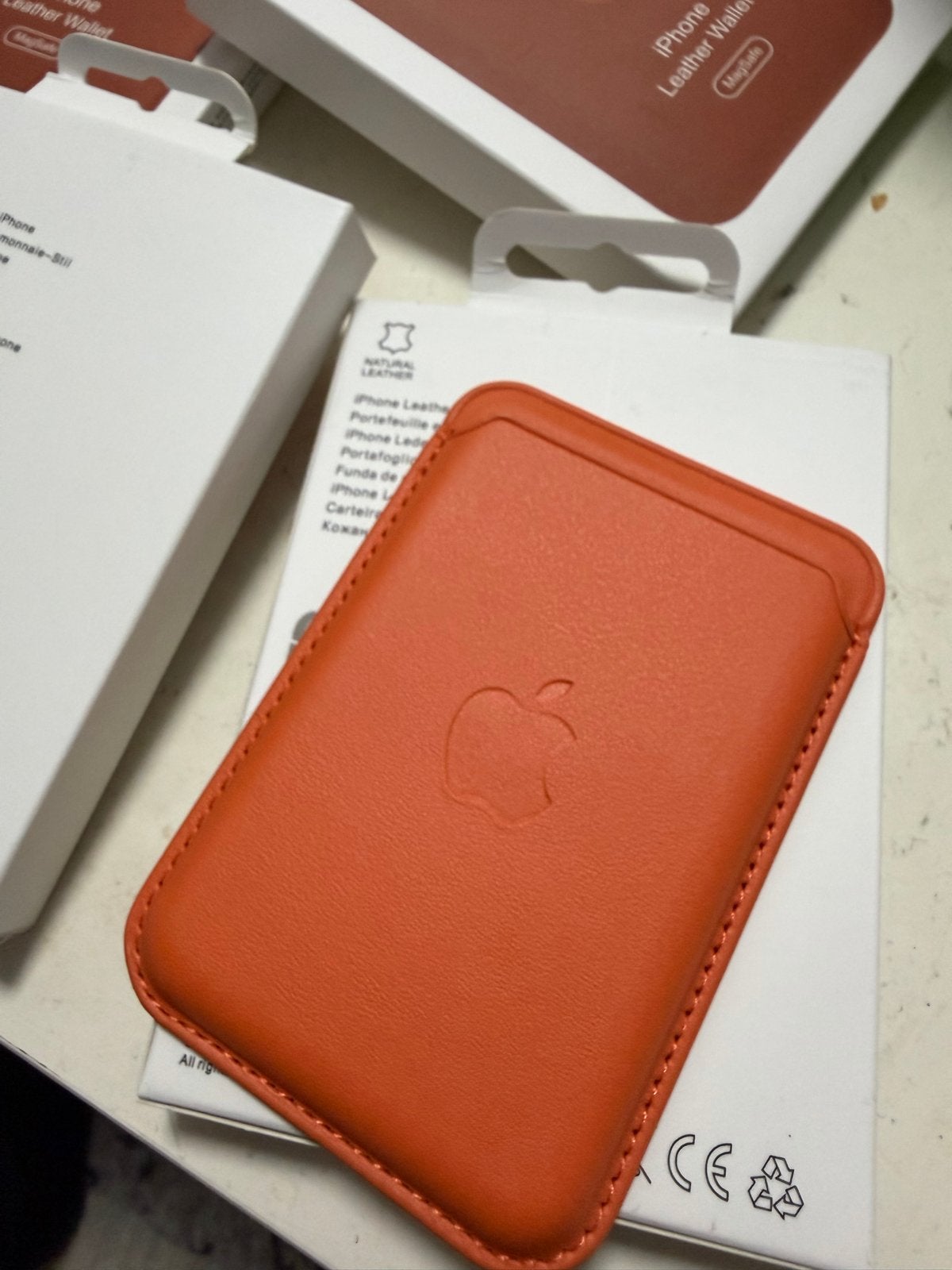 Wallet met MagSafe, Ophalen, MagSafe, Oranje, Kaarthouder