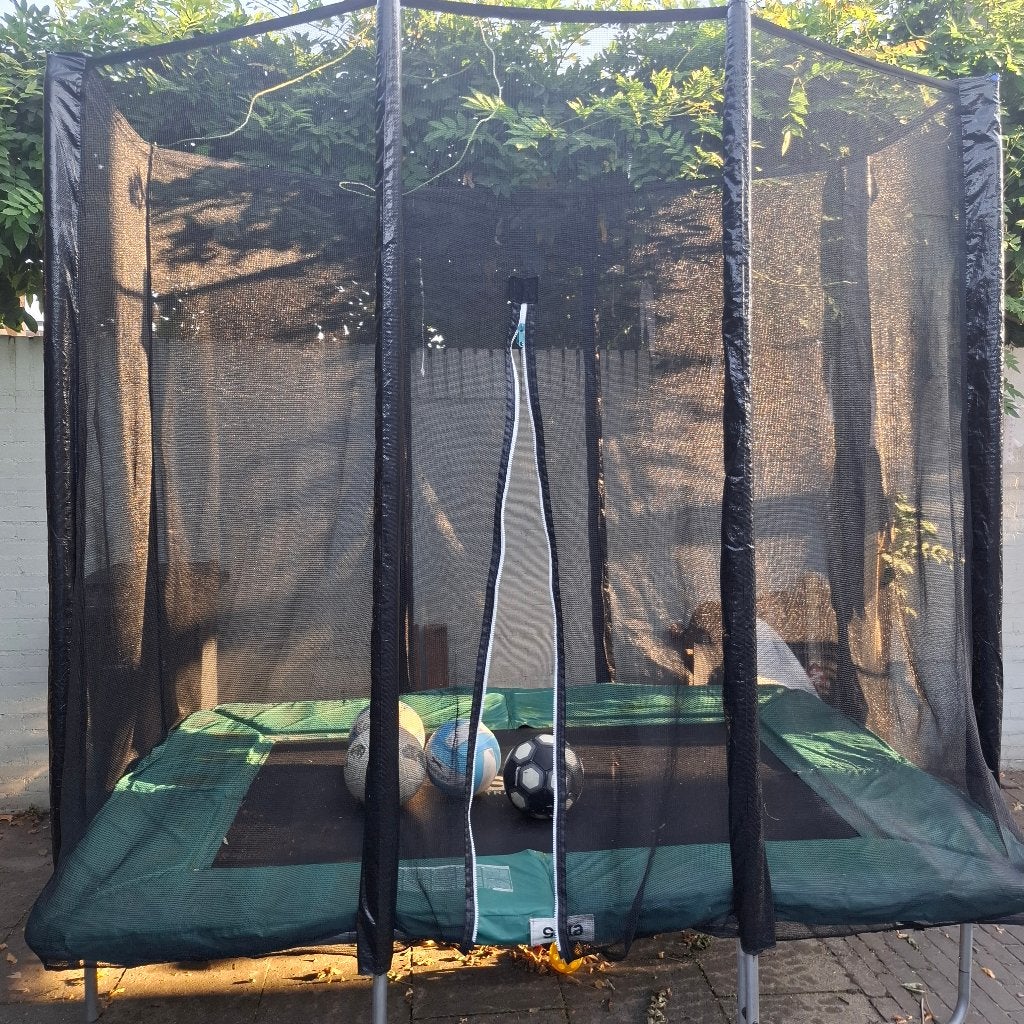 Trampoline salta 140 bij 220 met net en gratis nieuwe rand, Ophalen, Gebruikt