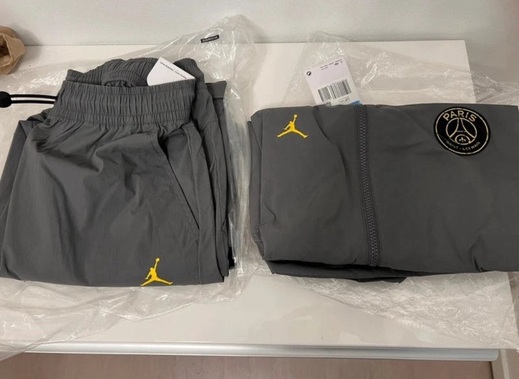 M - Nike Air Jordan X PSG - Trainingspak - Nieuw Ongedragen, Maat 48/50 (M), Nieuw, Ophalen of Verzenden, Voetbal