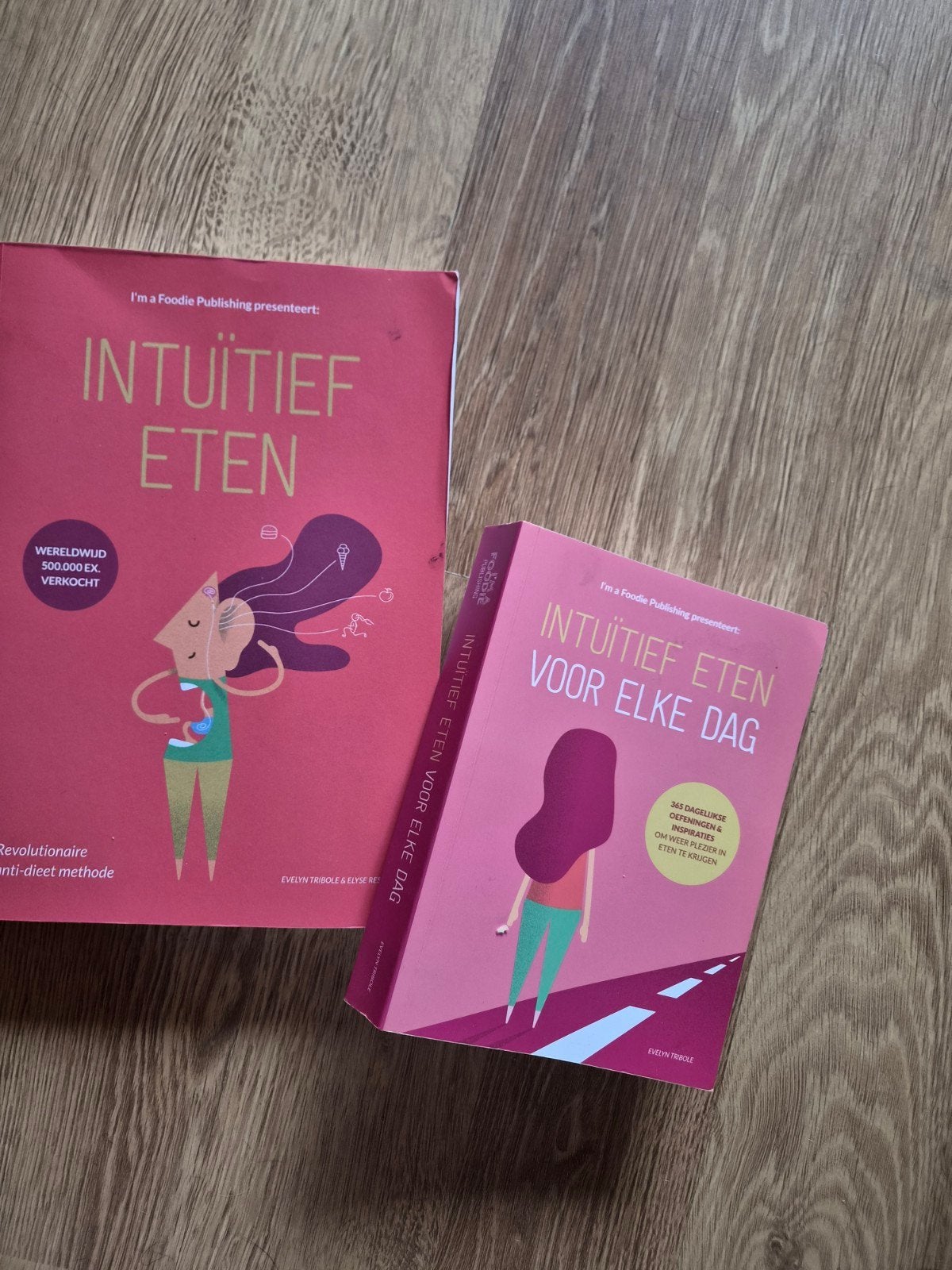 Evelyn Tribole - Intuïtief Eten Voor Elke Dag DEEL 1&DEEL 2, Boeken, Kookboeken, Verzenden, Zo goed als nieuw, Evelyn Tribole