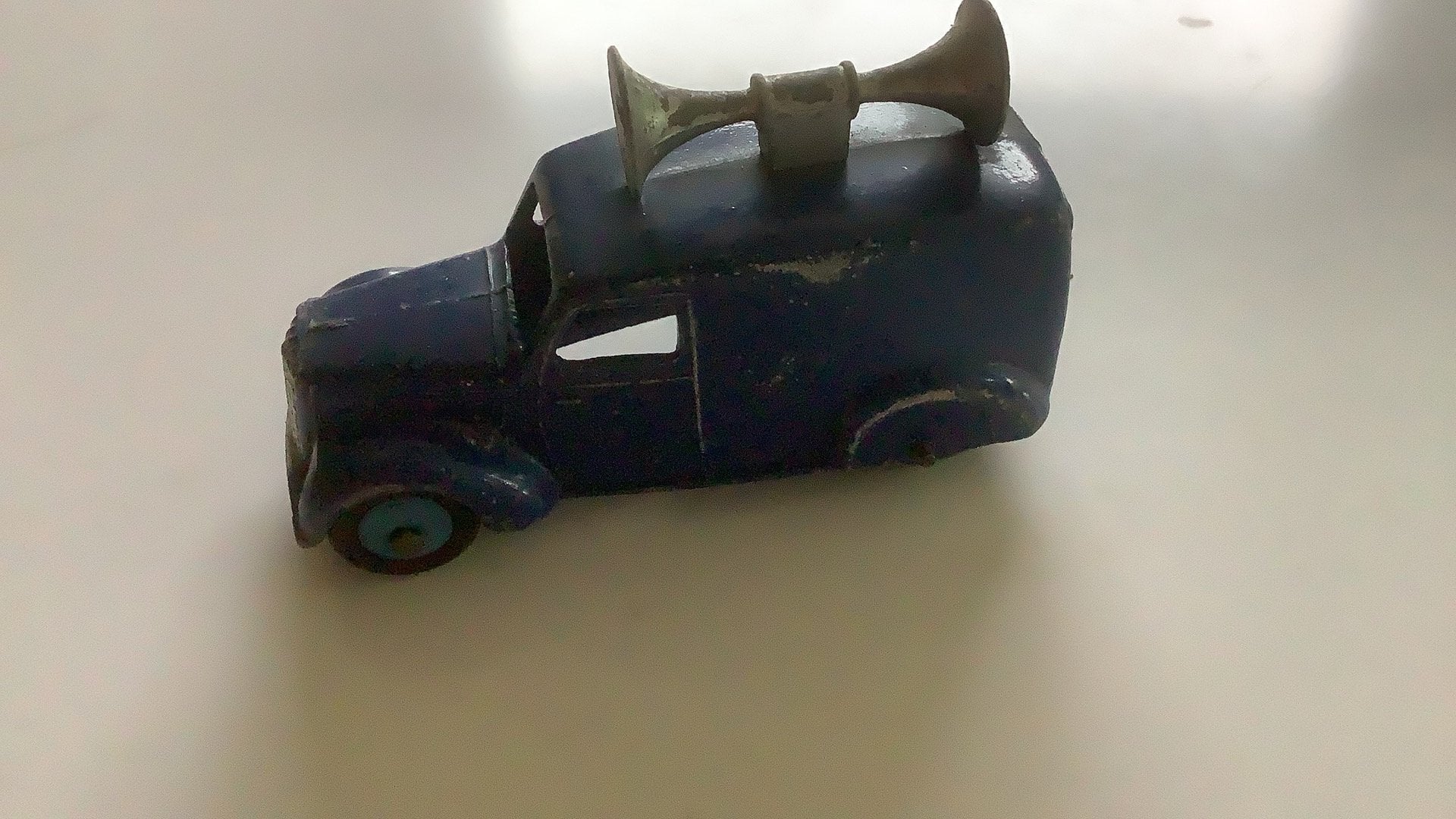 Dinky Toys Meccano Ltd. Zeer oud. Zonder bodemplaat., Ophalen of Verzenden, Zo goed als nieuw, Auto, Dinky Toys
