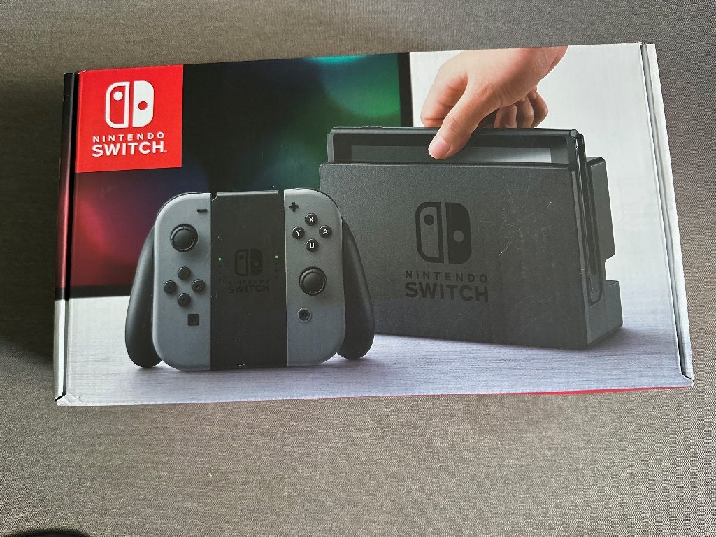 Nintendo Switch (2017, Green/Pink Joycons), Spelcomputers en Games, Spelcomputers | Nintendo Switch, Verzenden, Gebruikt, Met 2 controllers