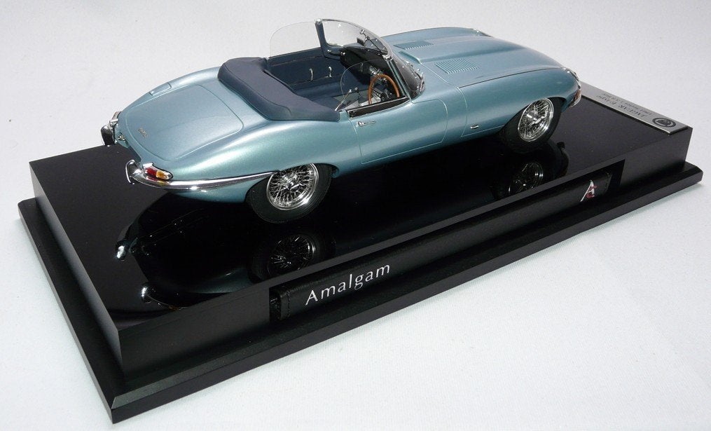 Jaguar E-Type Roadster Blauw 1:18 van Amalgam, Hobby en Vrije tijd, Modelauto's | 1:18, Ophalen of Verzenden, Nieuw, Auto, Overige merken