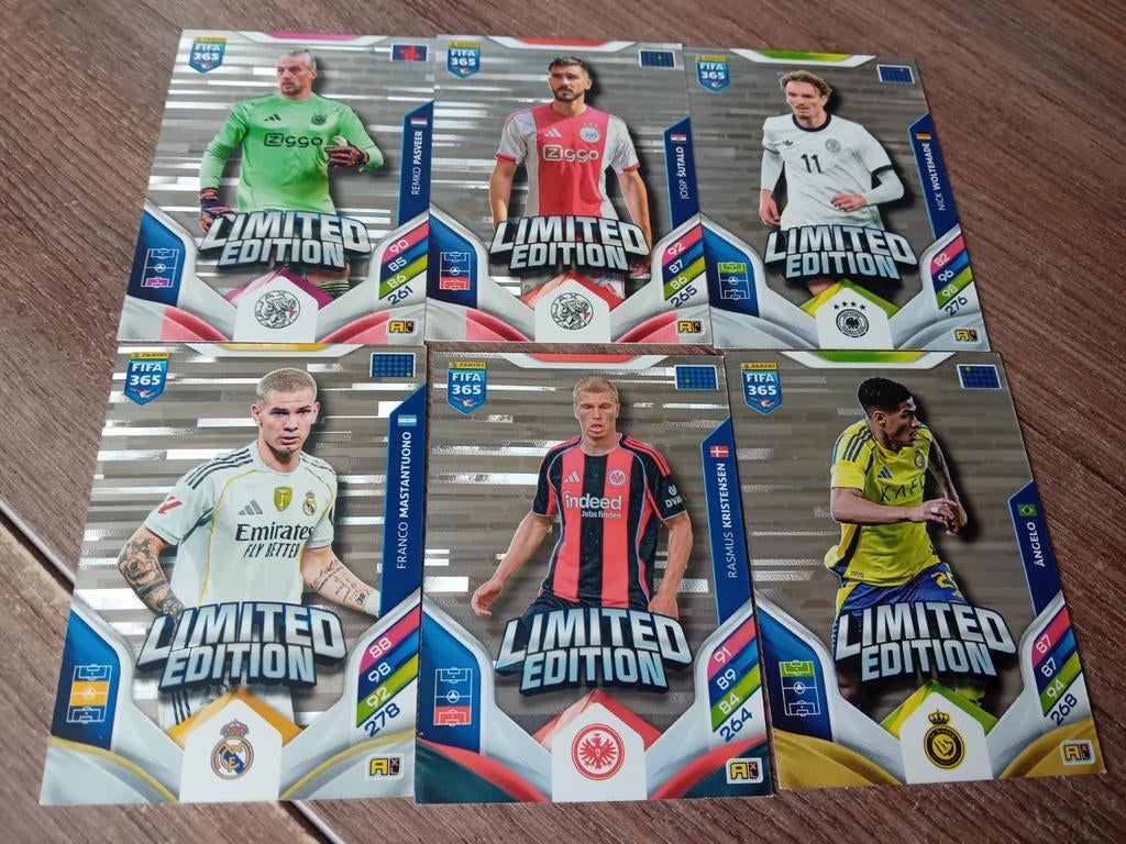 Fifa 365 kaartjes limited edition panini, Ophalen of Verzenden, Meerdere plaatjes