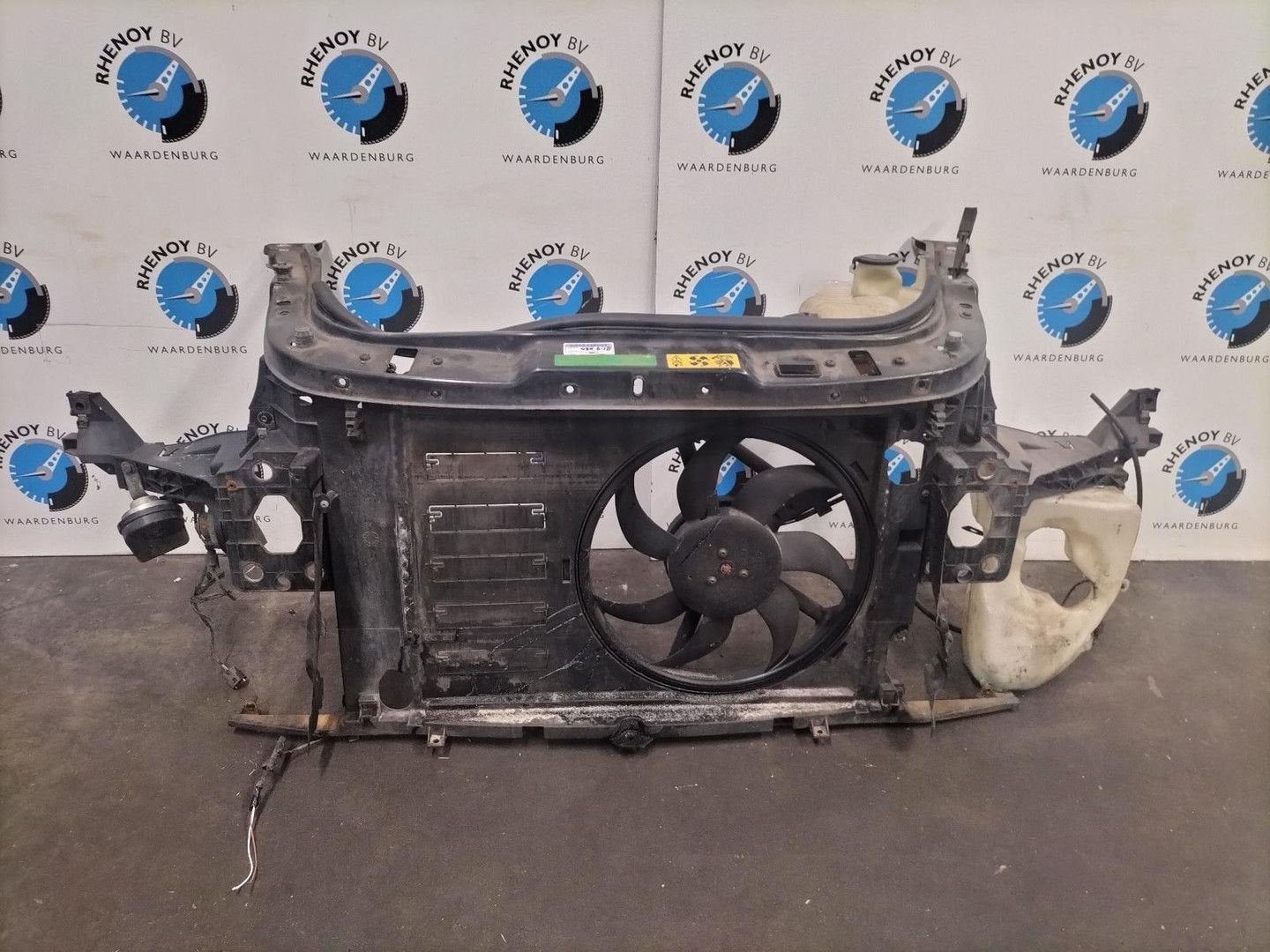 MINI (BMW) MINI R56 1.4 One  VOORFRONT 2007, Ophalen of Verzenden, Gebruikt, Stiba lid