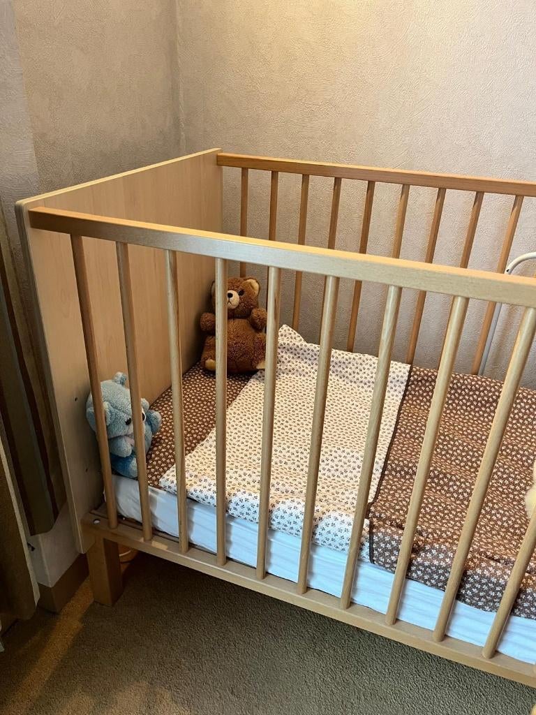 Blank houten ledikant incl. matras, dekbed & dekbedovertrek, Kinderen en Baby's, Ophalen, Zo goed als nieuw, Ledikant