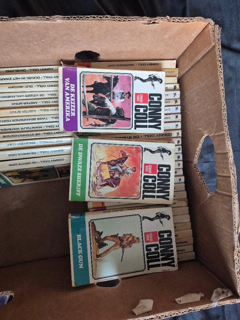 Conny Coll pockets, Ophalen of Verzenden, Gelezen, Conrad Kobbe