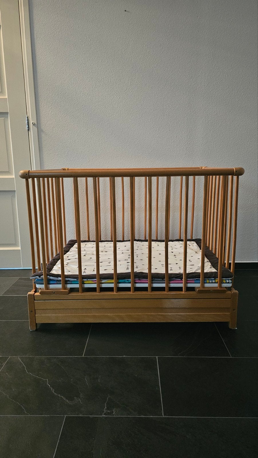 Inklapbare houten box met 2 boxkleden, Kinderen en Baby's, Ophalen, Gebruikt, Vierkant, Boxkleed