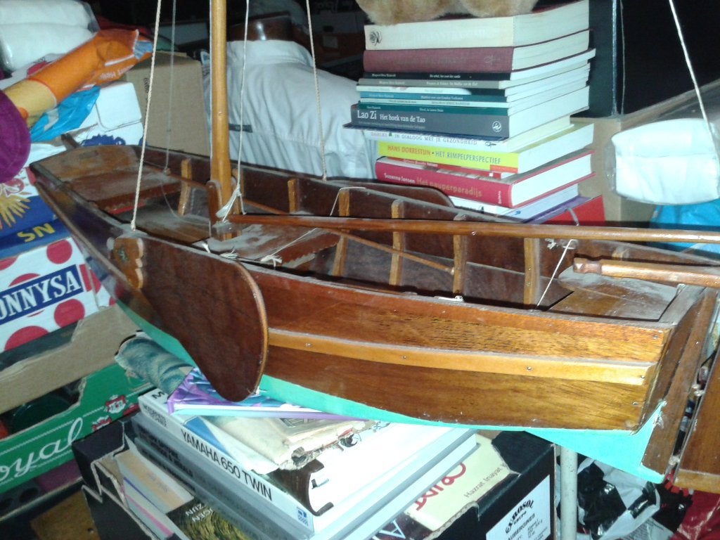 Modelboot houten platbodem met zwaarden, Ophalen, Gebruikt