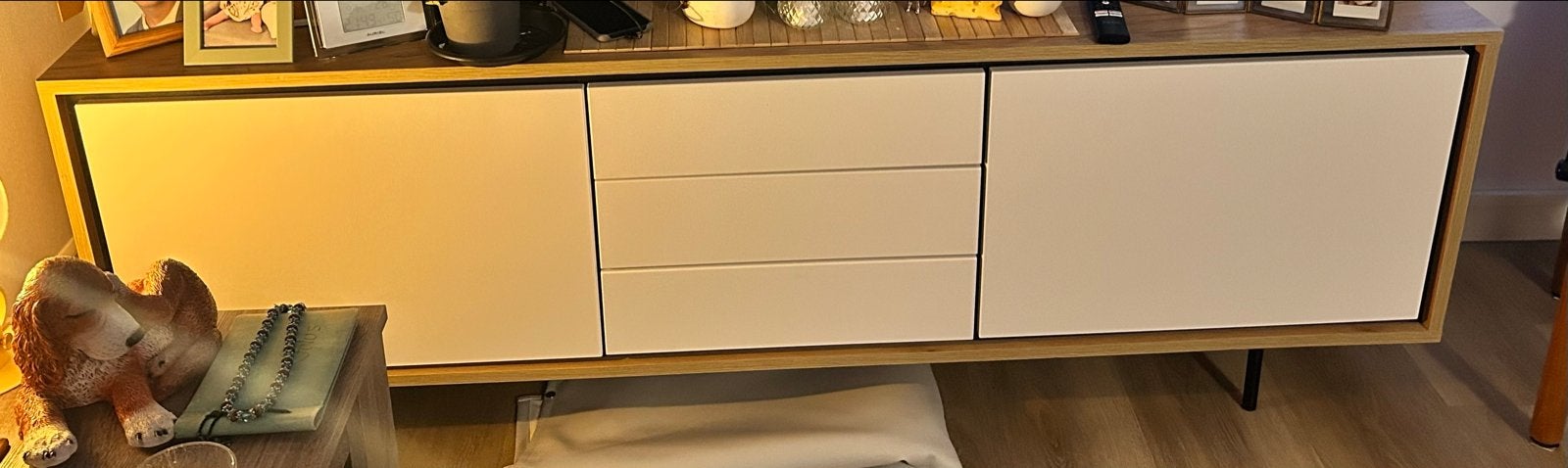 Modern dressoir met lades en deuren - Hout en wit, Huis en Inrichting, Ophalen, Gebruikt, 150 tot 200 cm, Met lade(s)