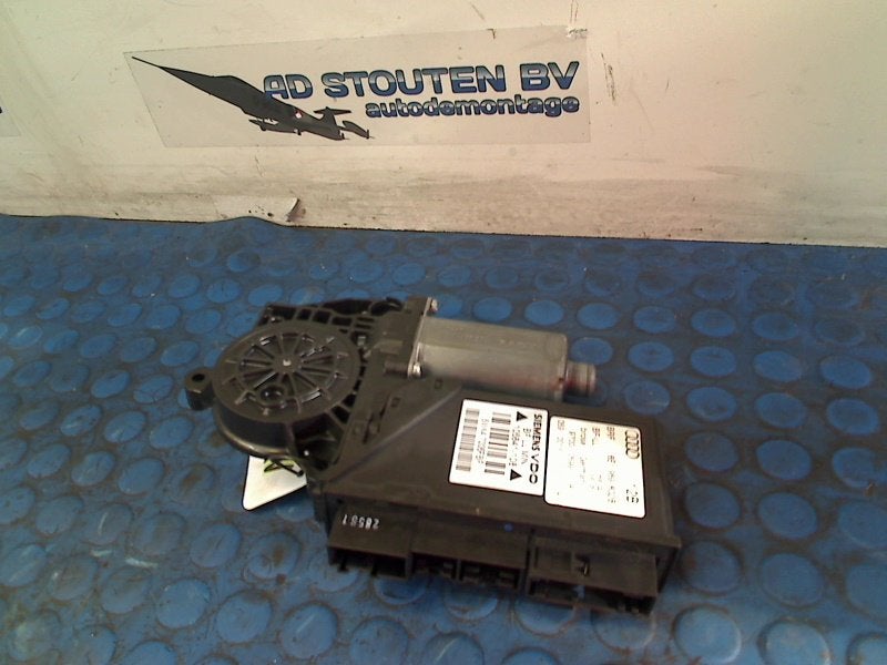 Motor Raammechaniek Rechts Voor A4 Avant (B7) 2005, Gebruikt, Auto-Union-Straße  1, Ingolstadt 85057, , Duitsland, Info@audi.de