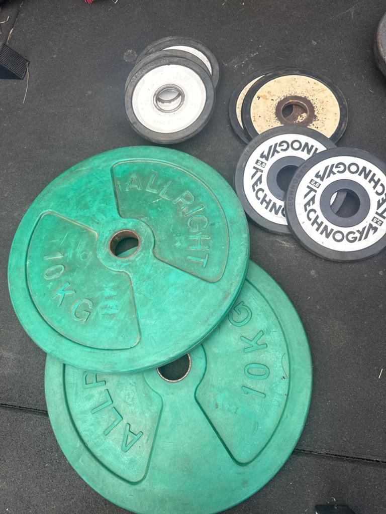50 mm Halterschijven- Rubber Plates (2x10kg, 4x2.5kg, 4x1,25, Ophalen, Gebruikt, Halterschijven