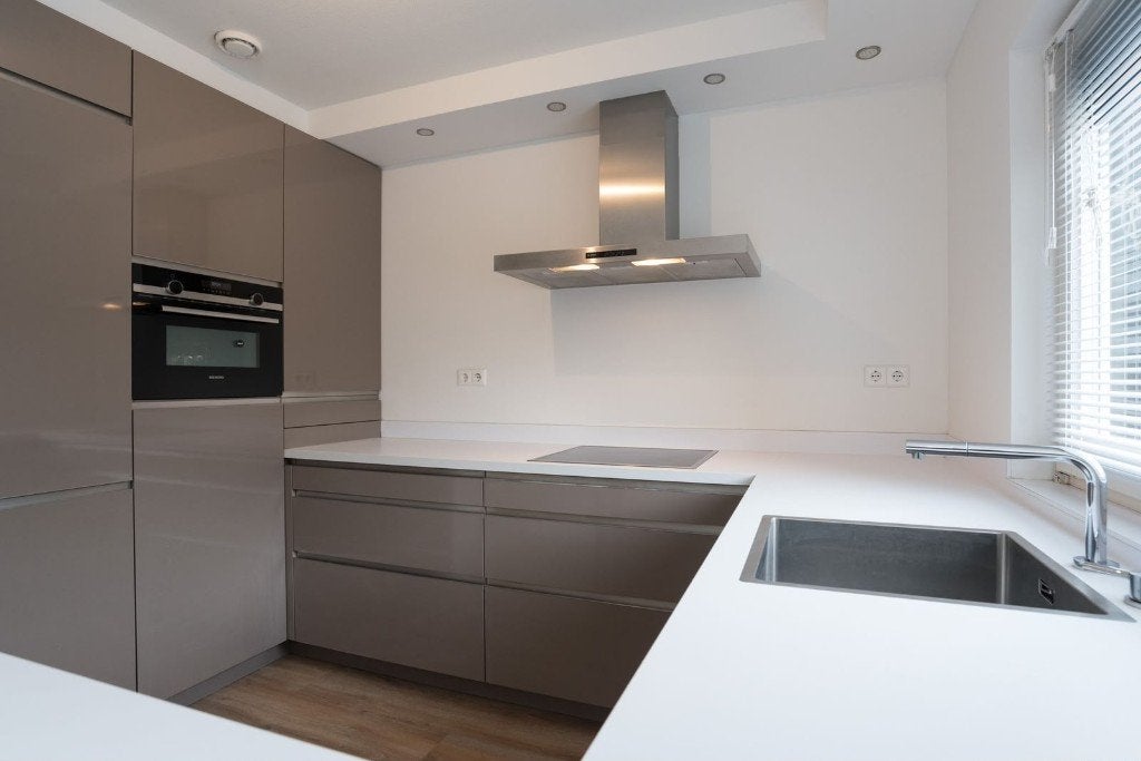 Zaandam Het Eiland - 6 kamers, 125 m2, excl., Via bemiddelaar, Noord-Holland, Tussenwoning, Zaandam