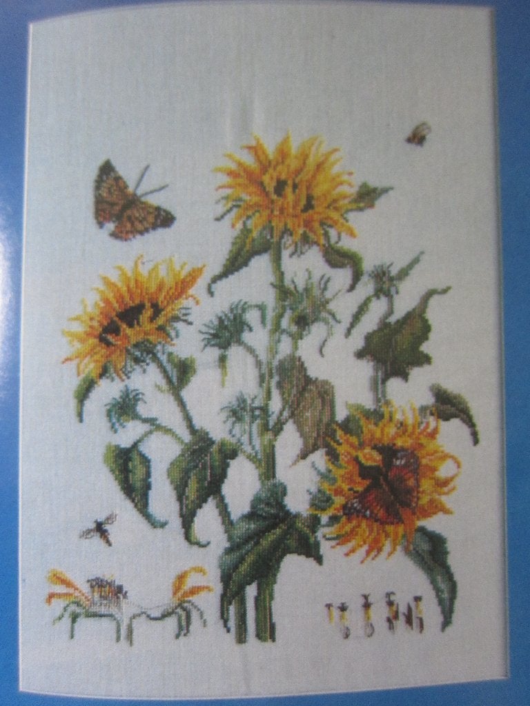 borduren borduurpatroon ZONNEBLOEMEN in vaas en ALLERLEI, Ophalen of Verzenden, Zo goed als nieuw, Handborduren, Patroon